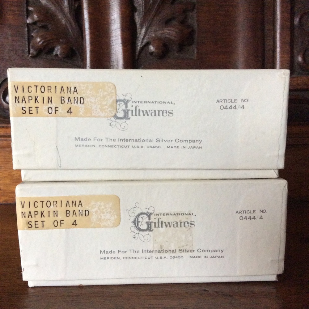 International Silver Company: Eight Napkin Rings - Picture 4 of 16